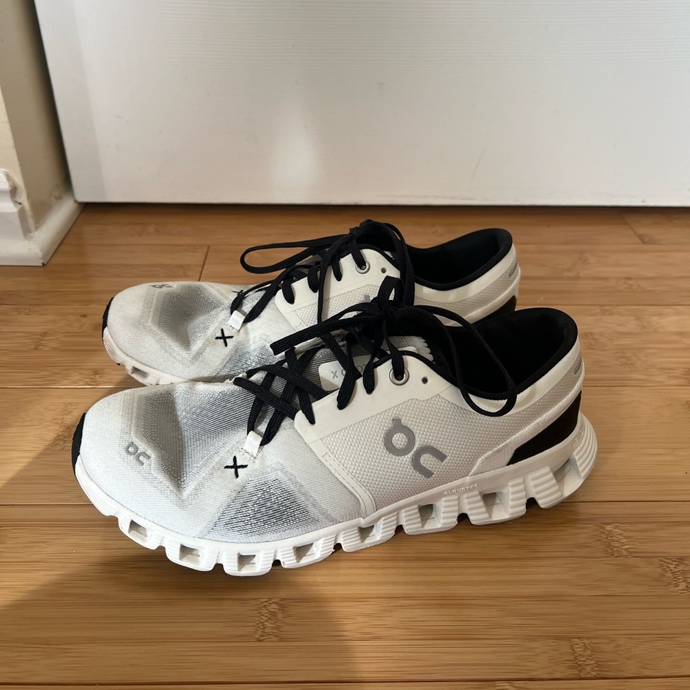On Cloud X3 Women’s Running Shoes 9.5